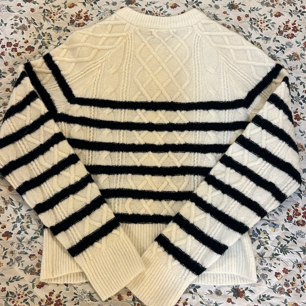 LAST CALL MAKE AN OFFER! Universal Thread Ivory and Navy Striped Cardigan - Picture 2 of 5